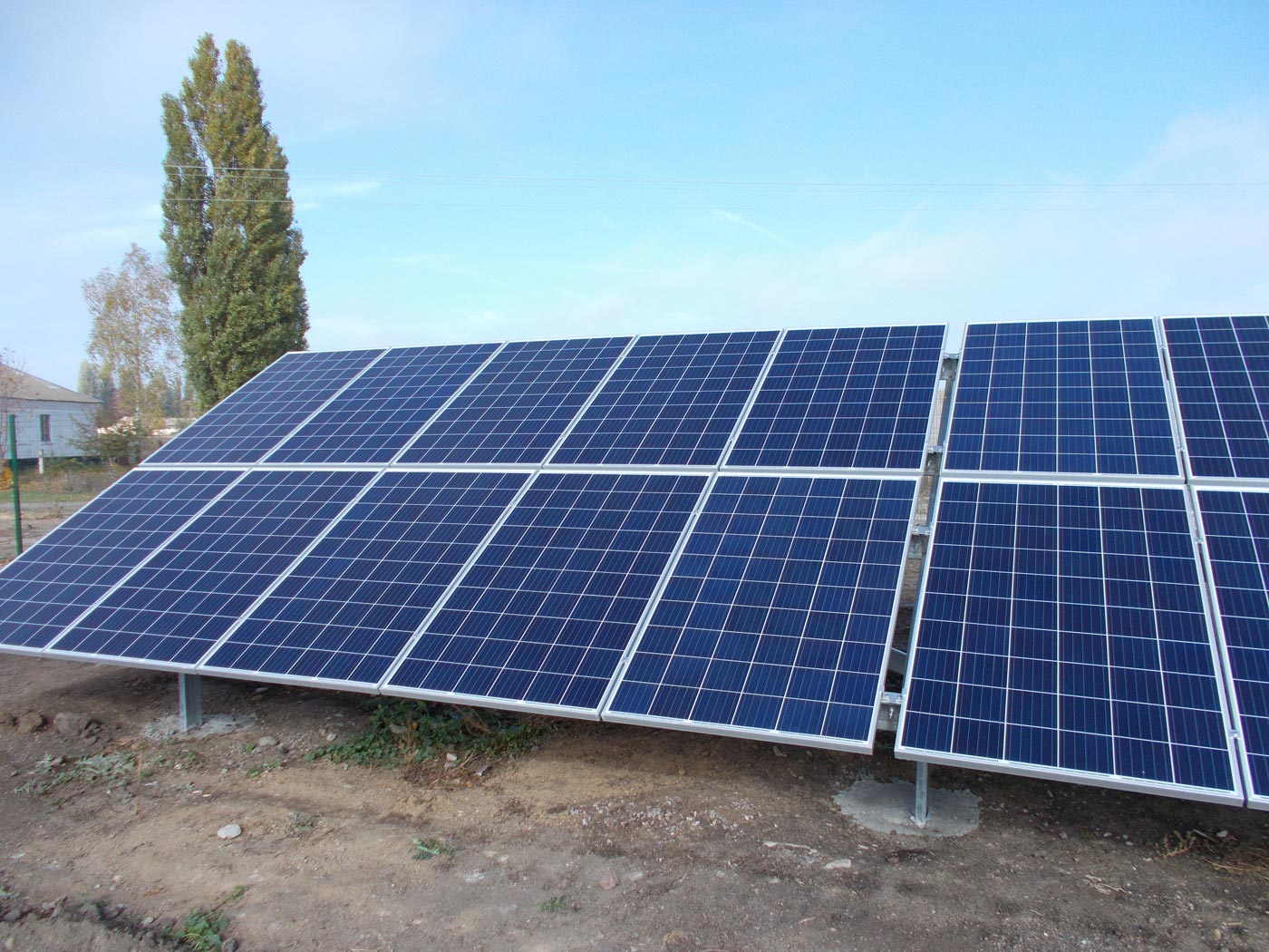 Solar power station, located in Komushyvate, Kirovohrad region
